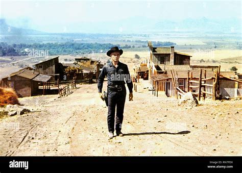 YUL BRYNNER, THE MAGNIFICENT SEVEN, 1960 Stock Photo - Alamy