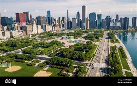 Grant park fountain chicago hi-res stock photography and images - Alamy