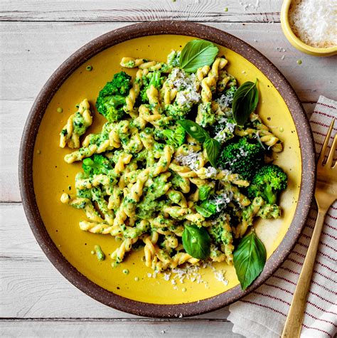 Gemelli with Broccoli Pesto | Recipe | Broccoli pesto, Broccoli, Pesto