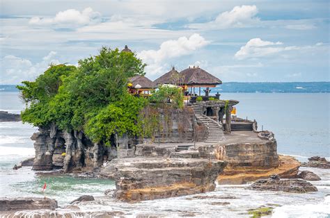 Tanah Lot Temple on Sea in Bali Island Indonesia | Bliss Honeymoons