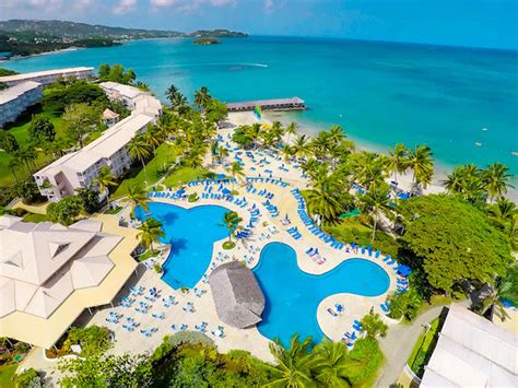 Elite Island Resorts Offers Big Savings for Winter Travel | TravelPulse