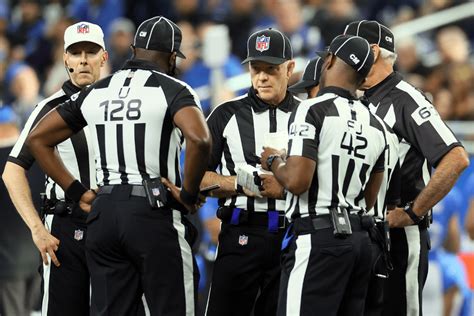 how much do nfl refs make Archives - FanBuzz