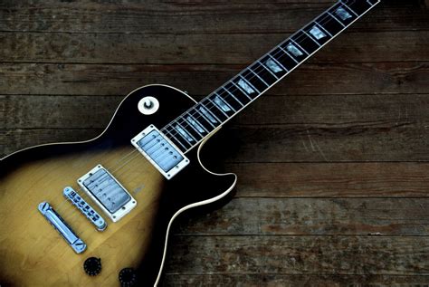 Gibson Neck Profiles (Comparison + Which Is Right For You?)