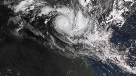 2 powerful cyclones spinning toward north Australian coast