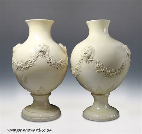 An impressive pair of Wedgwood creamware pottery vases with lion head masks circa 1765 - John Howard