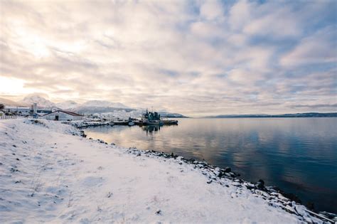 Premium Photo | View of beautiful ushuaia in winter.