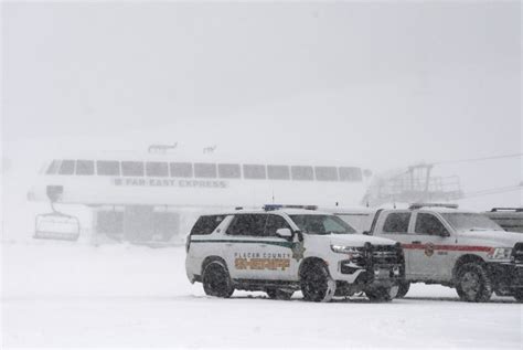 1 Dead After Major Avalanche Closes Palisades Tahoe Ski Resort