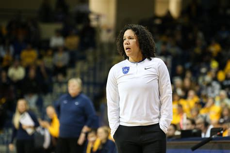 Duke women's basketball coach Kara Lawson claims men's ball was used in first half vs. Florida State
