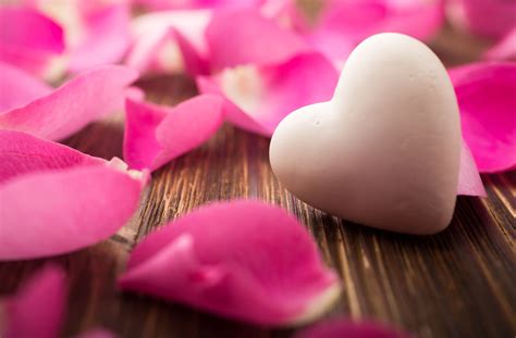 Pink Heart Wallpapers