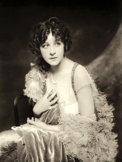 Harlem's "Funny Girl," Fanny Brice, 1891 – 1951 (video)