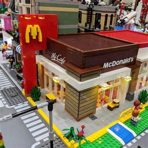 This amazing LEGO McDonalds is so realistic! Follow @brickinspired for ...