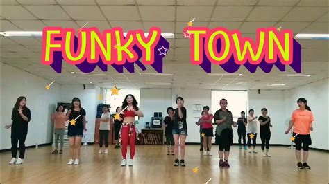 FUNKY TOWN Line dance - YouTube