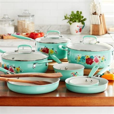 Shop Alex Drummond's Favorite Cookware from The Pioneer Woman