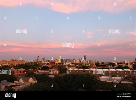 Chicago Skyline at sunrise Stock Photo - Alamy