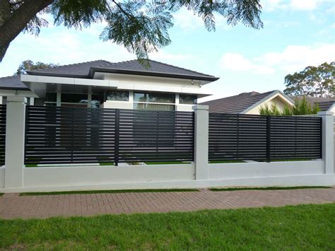 30+ Modern Steel Fence Design – HomeDecorish