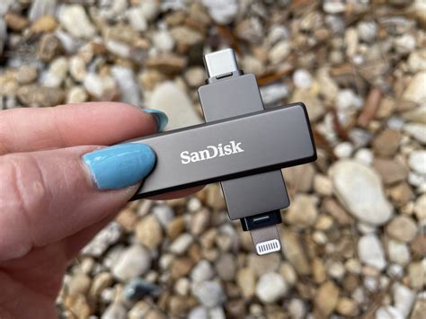 SanDisk iXpand Flash Drive Luxe review: Back up and move media between ...