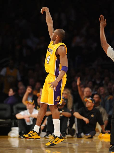 NBA Feet: Kobe Bryant + Laker Teammates - Zoom Kobe V - Bruce Lee ...