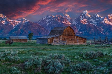 Somerset House - Images. MORMON ROW BARN SUNRISE