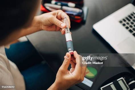 3,418 Epipen Injection Stock Photos, High-Res Pictures, and Images - Getty Images