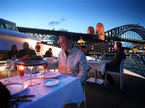 Best-Value Dinner Cruises on Sydney Harbour from $125 - Magistic Cruises