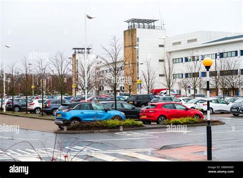 Royal infirmary of edinburgh parking hi-res stock photography and ...