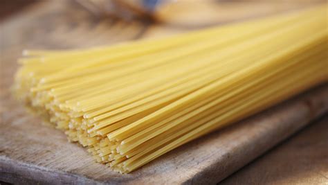 A Grand Noodle Riddle, Cracked: Here's How To Snap Spaghetti Into Just 2 Pieces : NPR