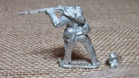 Toy Soldiers and Dining Room Battles: Trident Designs 40 mm Figure