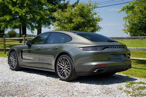 2022 Porsche Panamera E-hybrid 4 3572 Miles Aventurine Green Metallic ...