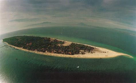 Gili Ketapang, Pulau Kecil Yang Tersembunyi | Pesona Keindahan Alam Indonesia