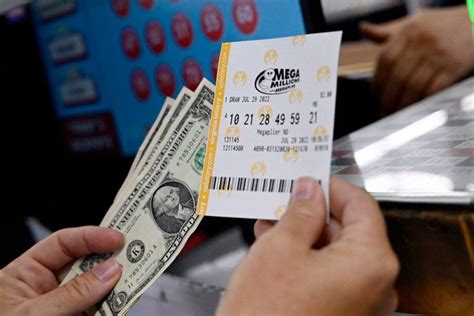 Mega Millions Avoids Winners, New Year to Start With $785M Bang