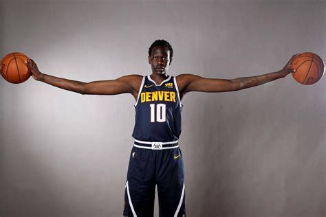 Bol Bol: The Orlando Magic's 'monster' with a 2.34m wingspan | Marca