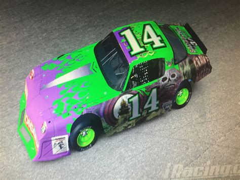 grave digger green by Robert M. - Trading Paints