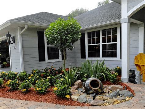 6 Cheap Simple Front Yard Landscaping Ideas You Will Love! : r ...