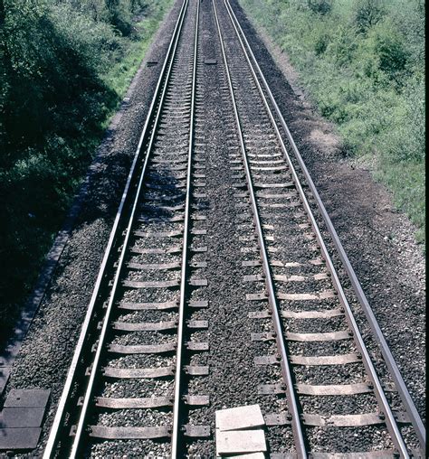 Third rail track near Marden | Between Marden and Staplehurs… | Flickr