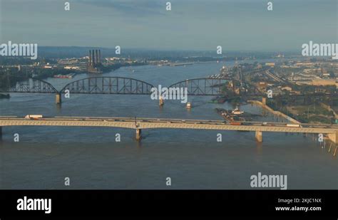 St louis missouri arch bridge Stock Videos & Footage - HD and 4K Video Clips - Alamy