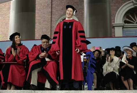 Facebook CEO Mark Zuckerberg, A Harvard Dropout, Delivers Commencement ...