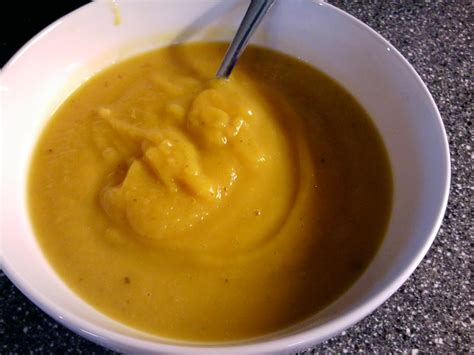 A Lifetime Loser: Recipe: Butternut-Apple Soup