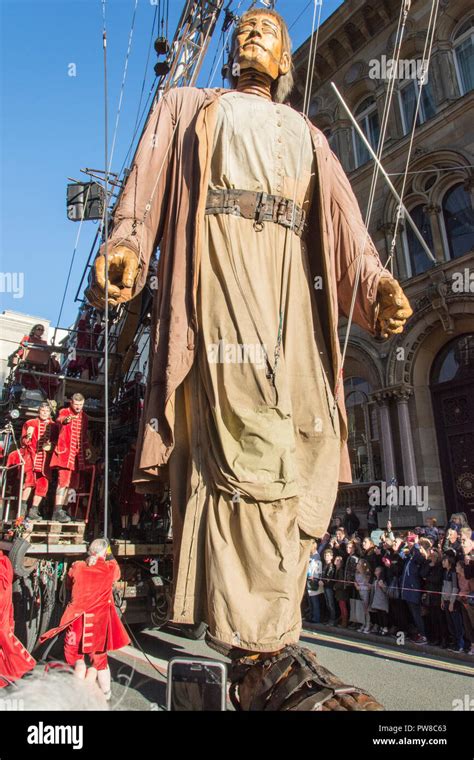 Royal de Luxe - Liverpool Giants Stock Photo - Alamy