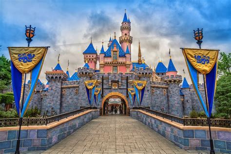 The Top 10 Things We Can’t Wait to Experience Again at Disneyland ...