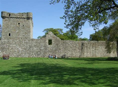 Loch Leven Castle © Simon Johnston :: Geograph Britain and Ireland