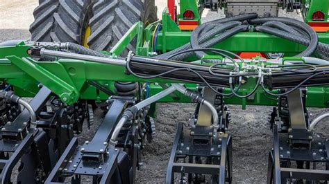 Tillage | ST12 Strip-Till Solution | John Deere US