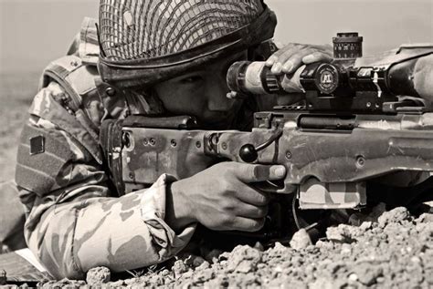 Israelí Sniper. | Sniper, Sniper training, Soldier images