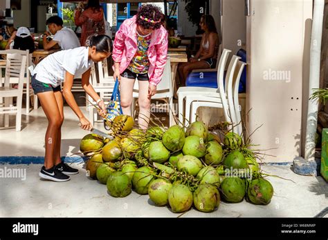 Buko juice hi-res stock photography and images - Alamy