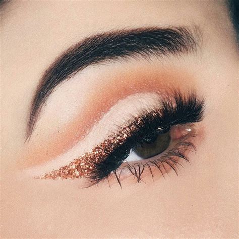 Glitter Liner for Dark Blue dress | Vibrant makeup, Eye makeup, Makeup