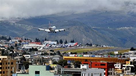 quito airport - Google Search | Quito, Airport, Airplane view