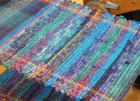 Rag Rug Weaving idea | Woven rug diy, Rag rug, Rug loom