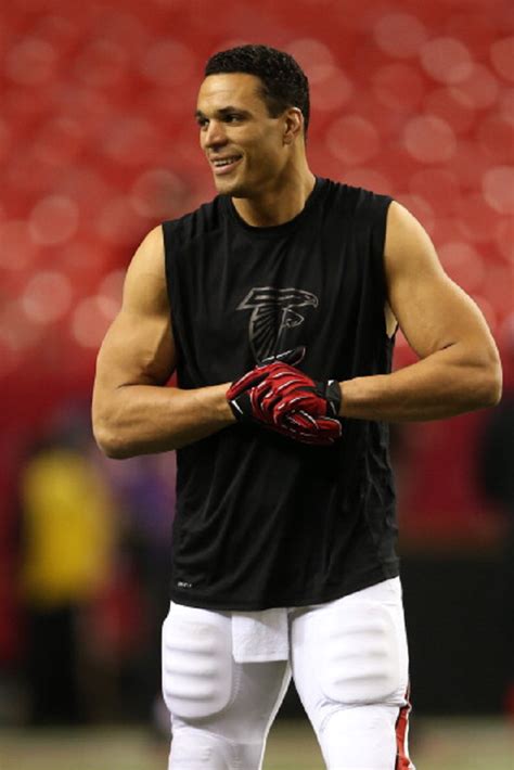 Tony Gonzalez of the Atlanta Falcons warms up prior to their NFC... | Atlanta falcons football ...