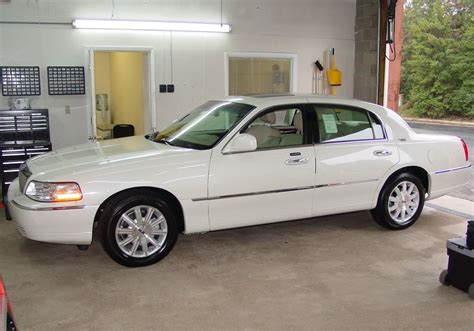 2003 Lincoln Town Car Accessories - CAR ACCESSORIES