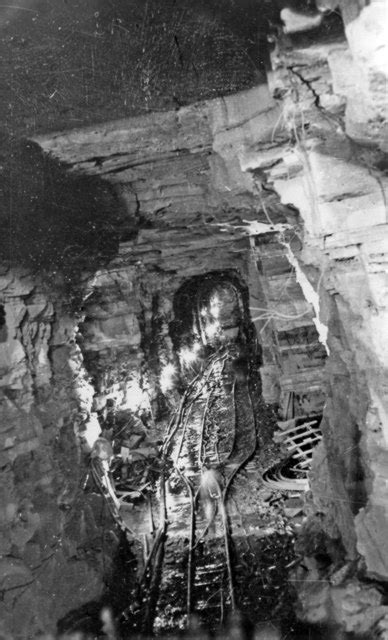 New Woodhead Tunnel, May 1951 © Walter Dendy, deceased cc-by-sa/2.0 :: Geograph Britain and Ireland