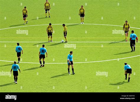 Kick-off Soccer match Stock Photo: 6545746 - Alamy